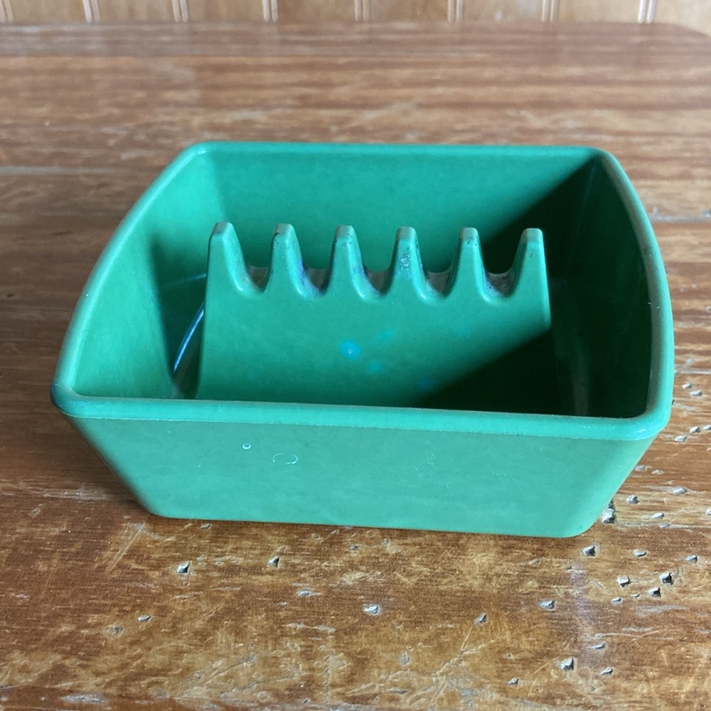 Vintage Ges-line square avocado ashtray